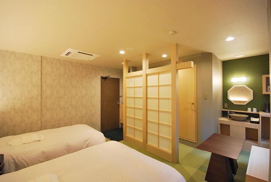 Park Hotel Pinza Icsinomija Kültér fotó